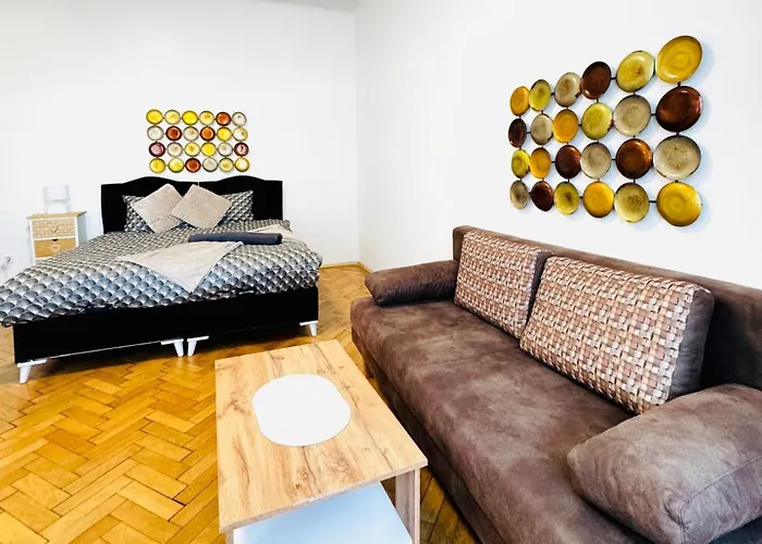Comfortable 1br & 1 Lr Apt, 7 Min Westbahnhof *
