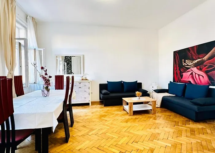 Apartment Comfortable 1br & 1 Lr Apt, 7 Min Westbahnhof *