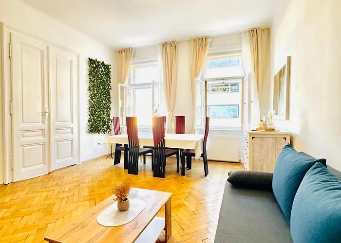 Apartment Comfortable 1br & 1 Lr Apt, 7 Min Westbahnhof
